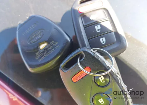 2010 Honda Insight Lx from USA, damaged, VIN JHMZE2H54AS012273